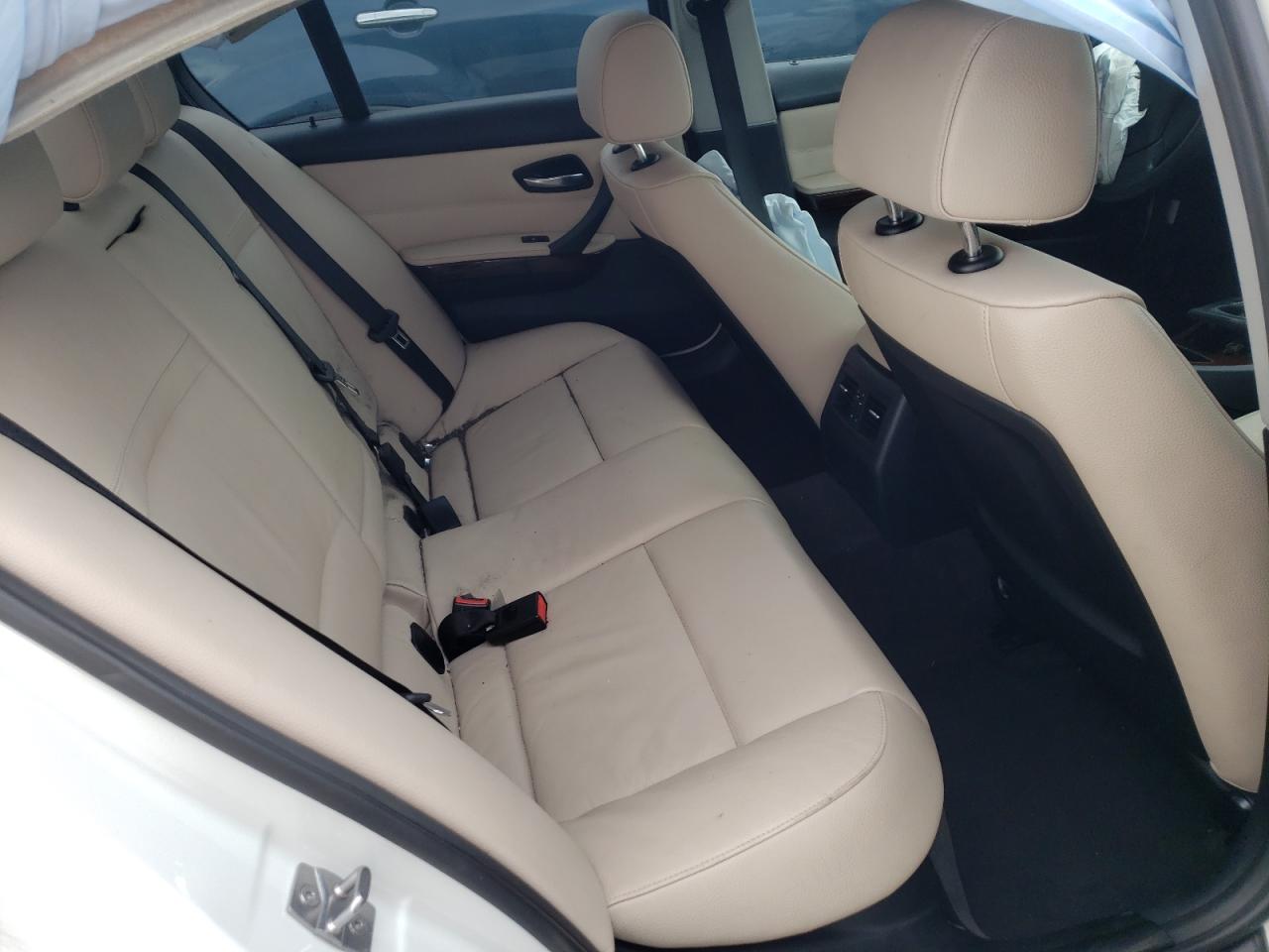 Photo 6 from auction – 2011 BMW 328 I SULE with VIN WBAPH5G5XBNM82775