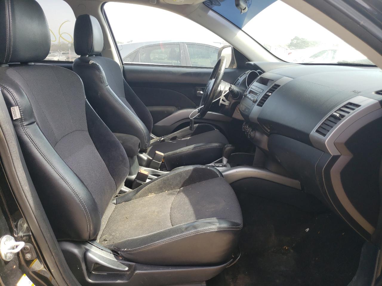 Photo 5 from auction – 2012 MITSUBISHI OUTLANDER with VIN JA4AS3AW0CU004673