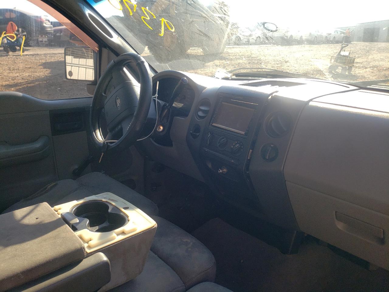 Photo 9 from auction – 2004 FORD F150 with VIN 1FTRX12W54NC39370