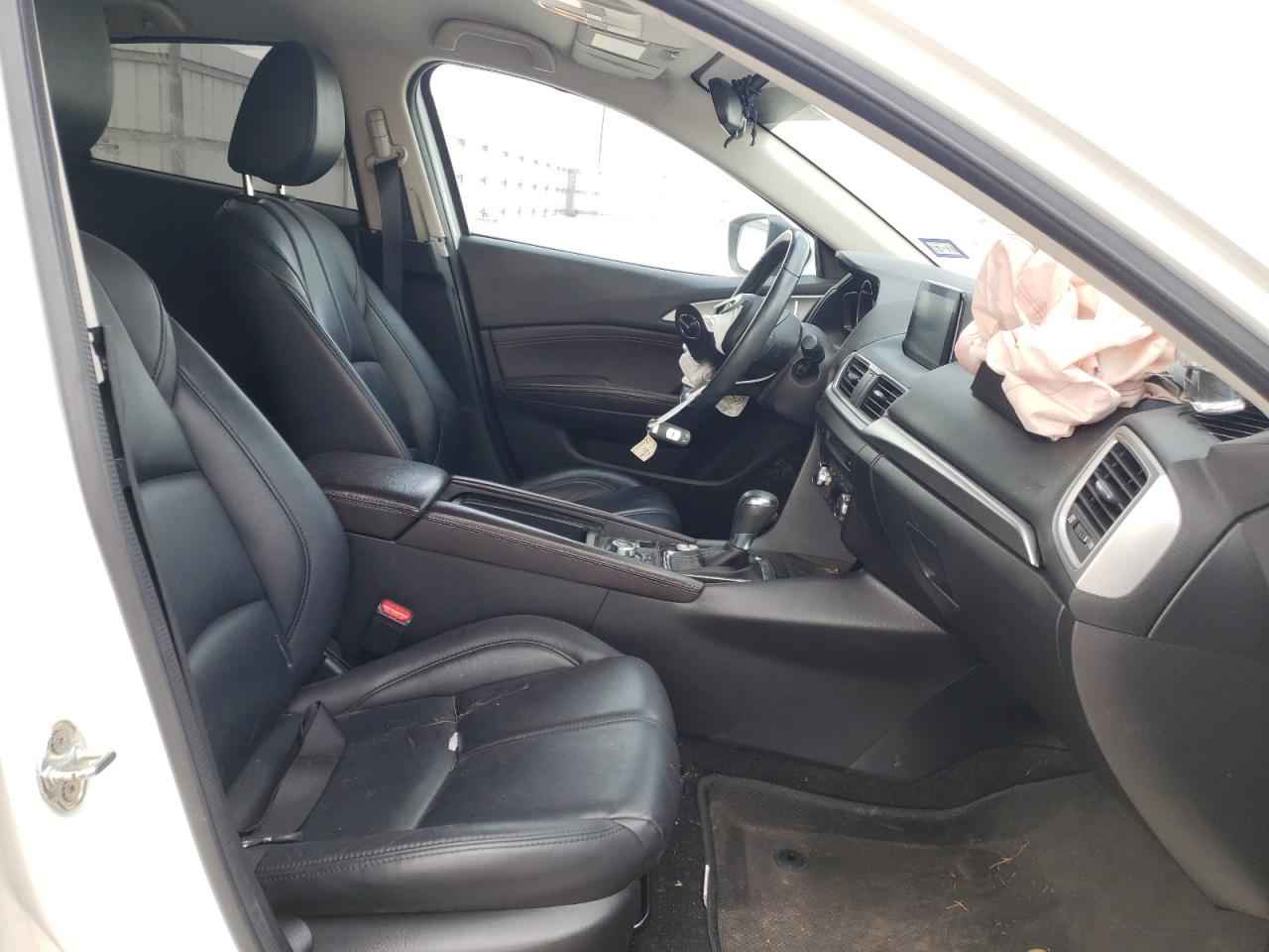 Photo 5 from auction – 2017 MAZDA 3 TOURING with VIN JM1BN1L78H1103293