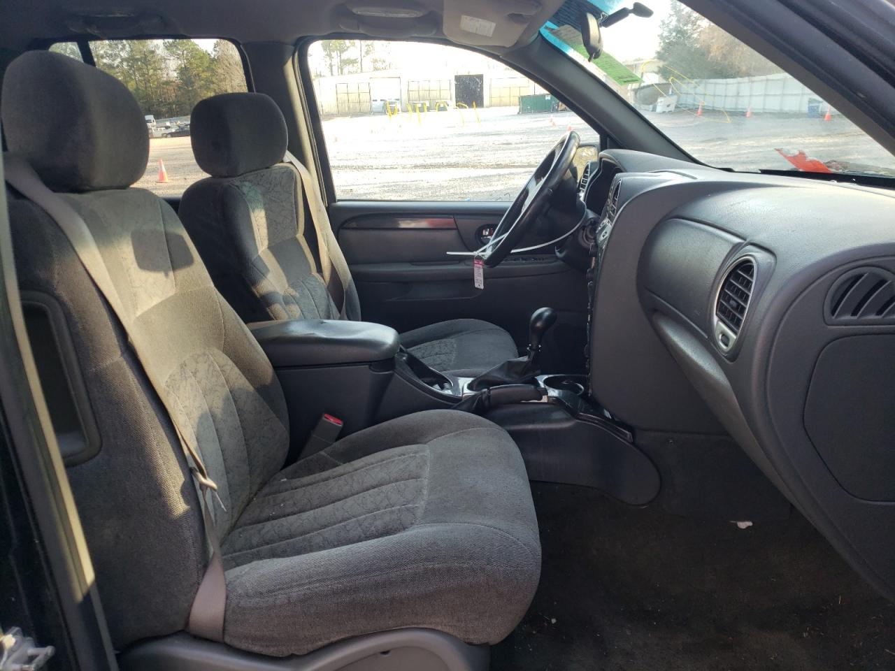 Foto 5 de la subasta – 2004 GMC ENVOY con VIN 1GKDT13S542428463