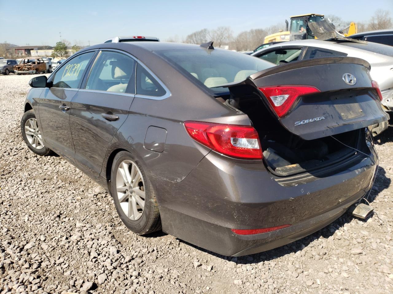 Photo 3 from auction – 2016 HYUNDAI SONATA SE with VIN 5NPE24AF1GH399010