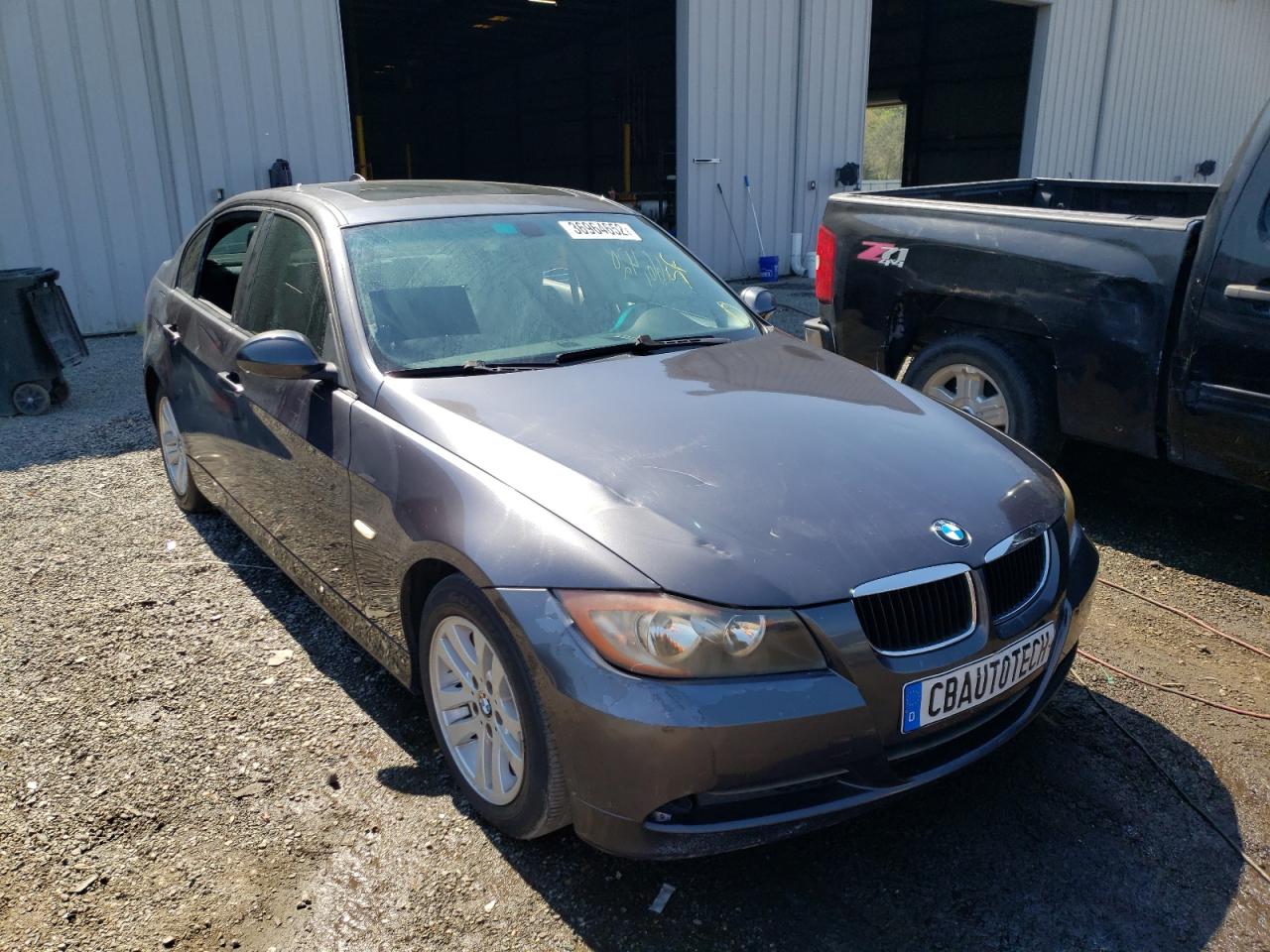 BMW 328 I 2007 with VIN WBAVA33587KX81681 - Photo from auction