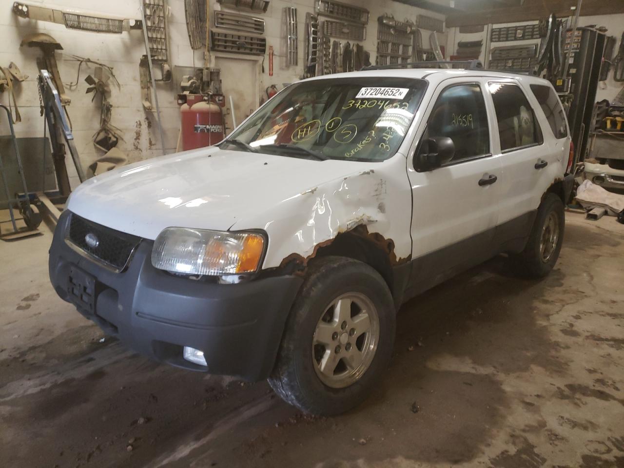 Photo 2 from auction – 2003 FORD ESCAPE XLT with VIN 1FMYU93183KD99745