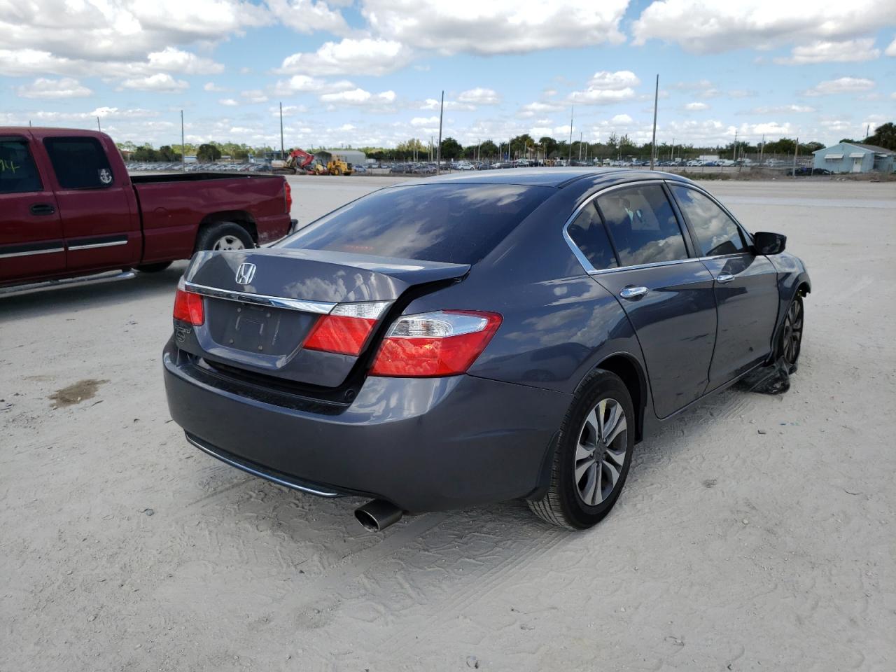 Photo 4 from auction – 2015 HONDA ACCORD LX with VIN 1HGCR2F32FA158912