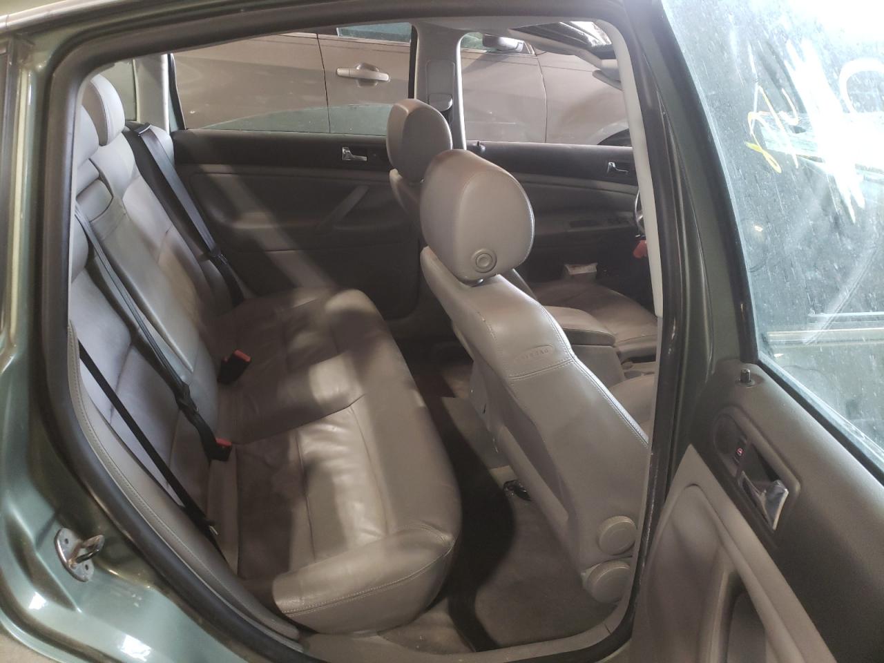 Photo 6 from auction – 2004 VOLKSWAGEN PASSAT GLS with VIN WVWPD63B64P041734