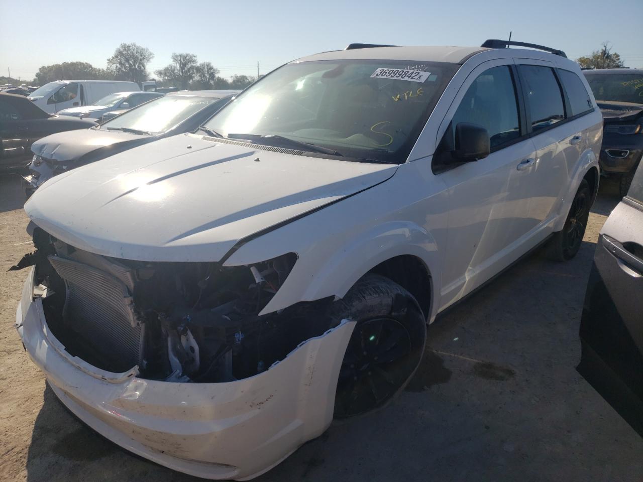 Photo 2 from auction – 2020 DODGE JOURNEY SE with VIN 3C4PDCABXLT202114
