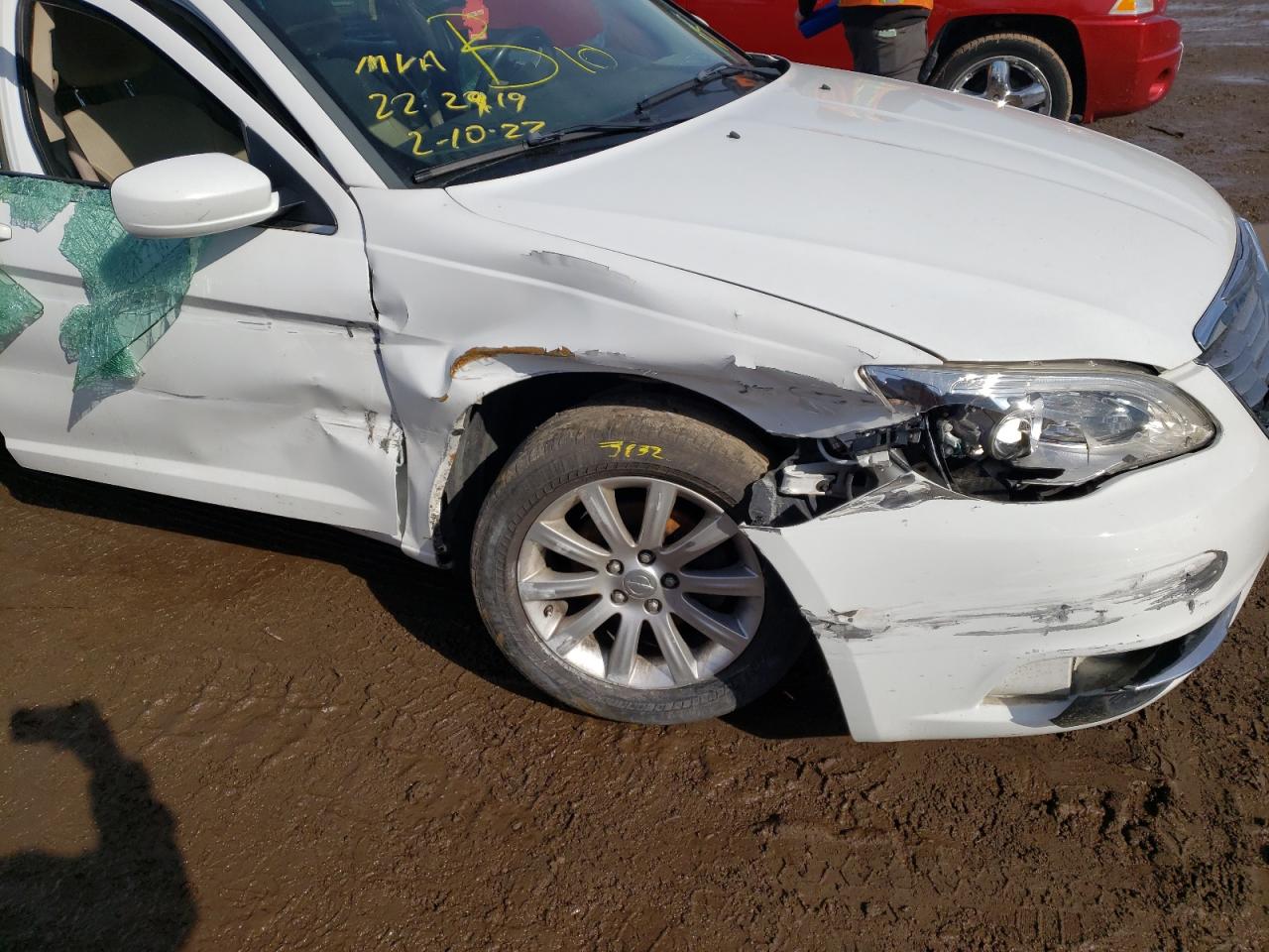 Photo 9 from auction – 2013 CHRYSLER 200 TOURIN with VIN 1C3CCBBB3DN547291