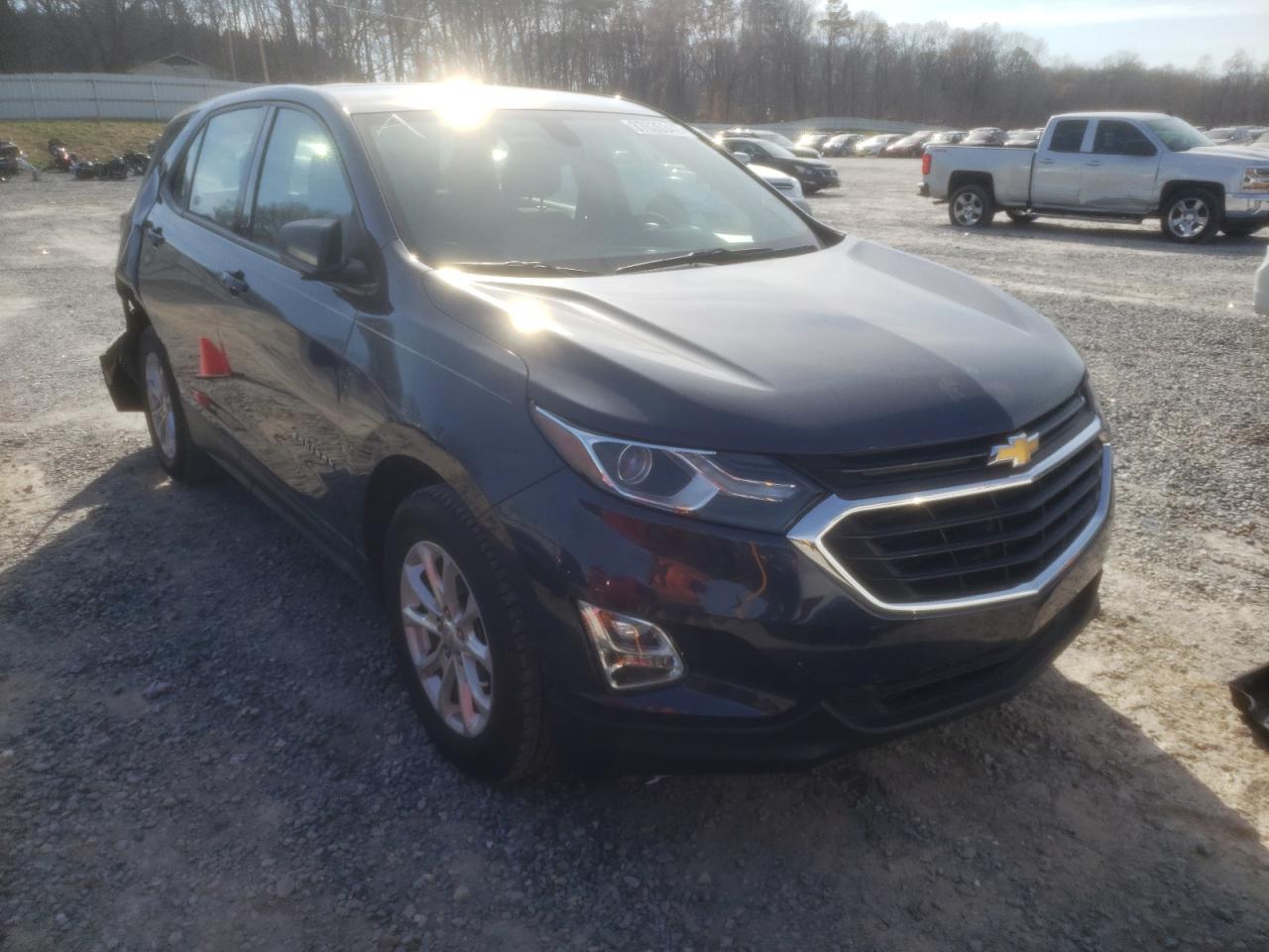 CHEVROLET EQUINOX 2018 with VIN 3GNAXHEV8JL122555 - Photo from auction