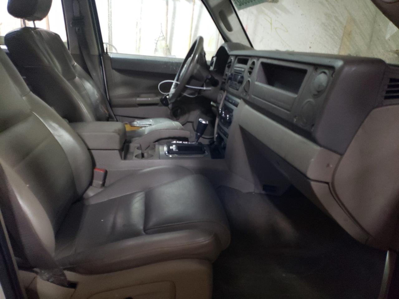 Photo 5 from auction – 2007 JEEP COMMANDER with VIN 1J8HG48P47C528648