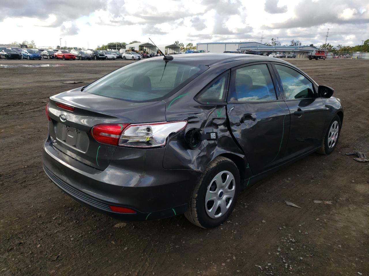 Photo 4 from auction – 2017 FORD FOCUS S with VIN 1FADP3E22HL325628