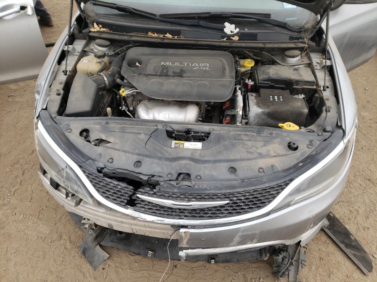 Photo 7 from auction – 2015 CHRYSLER 200 LIMITE with VIN 1C3CCCAB0FN701241