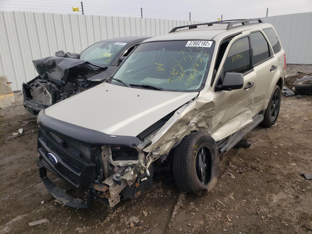 Photo 2 from auction – 2011 FORD ESCAPE XLS with VIN 1FMCU0C7XBKC58071