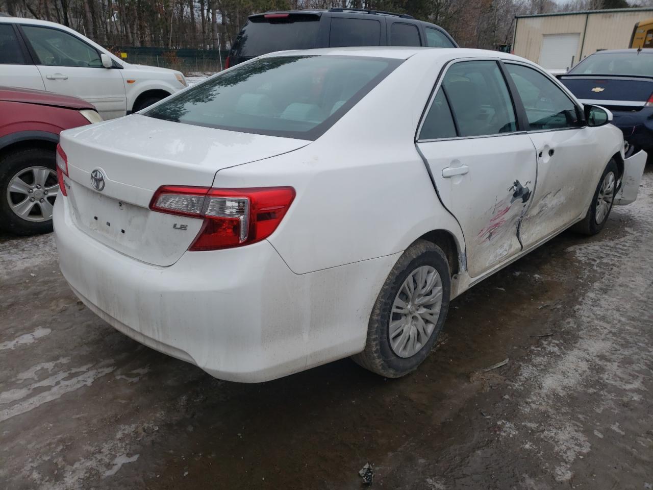 Photo 4 from auction – 2014 TOYOTA CAMRY L with VIN 4T4BF1FK2ER416459