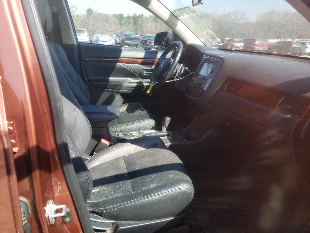 Photo 5 from auction – 2014 MITSUBISHI OUTLANDER with VIN JA4JZ4AX7EZ003133