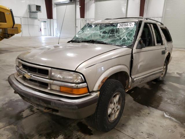 Photo 2 from auction – 2000 CHEVROLET BLAZER with VIN 1GNDT13W4YK203575