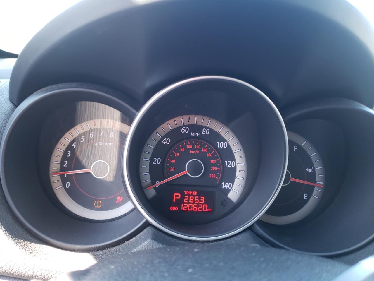 Photo 8 from auction – 2010 KIA FORTE EX with VIN KNAFU4A26A5255985