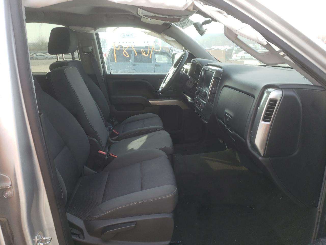 Photo 5 from auction – 2015 CHEVROLET SILVERADO with VIN 3GCUKREC0FG153355