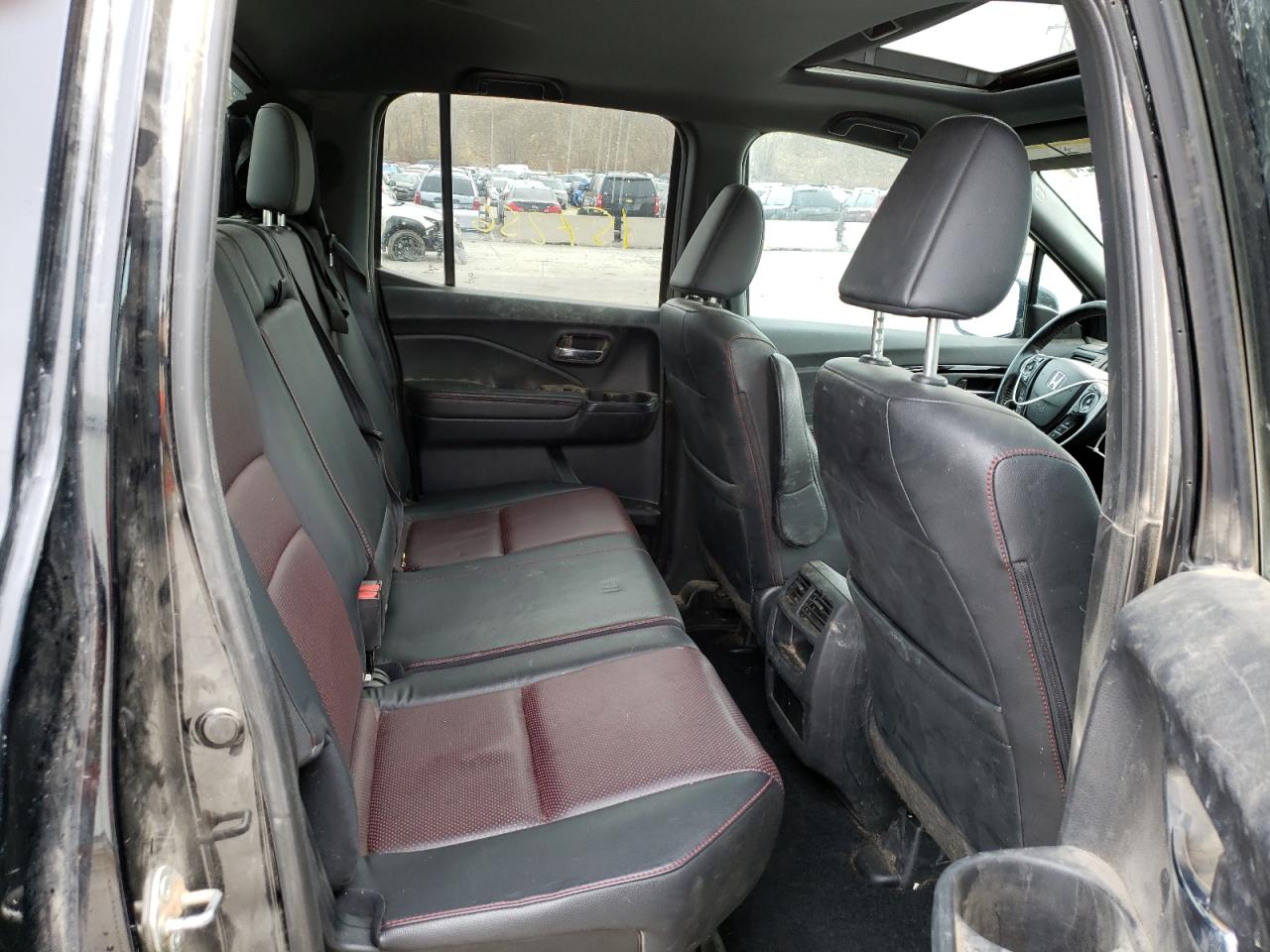Photo 6 from auction – 2019 HONDA RIDGELINE with VIN 5FPYK3F87KB014050