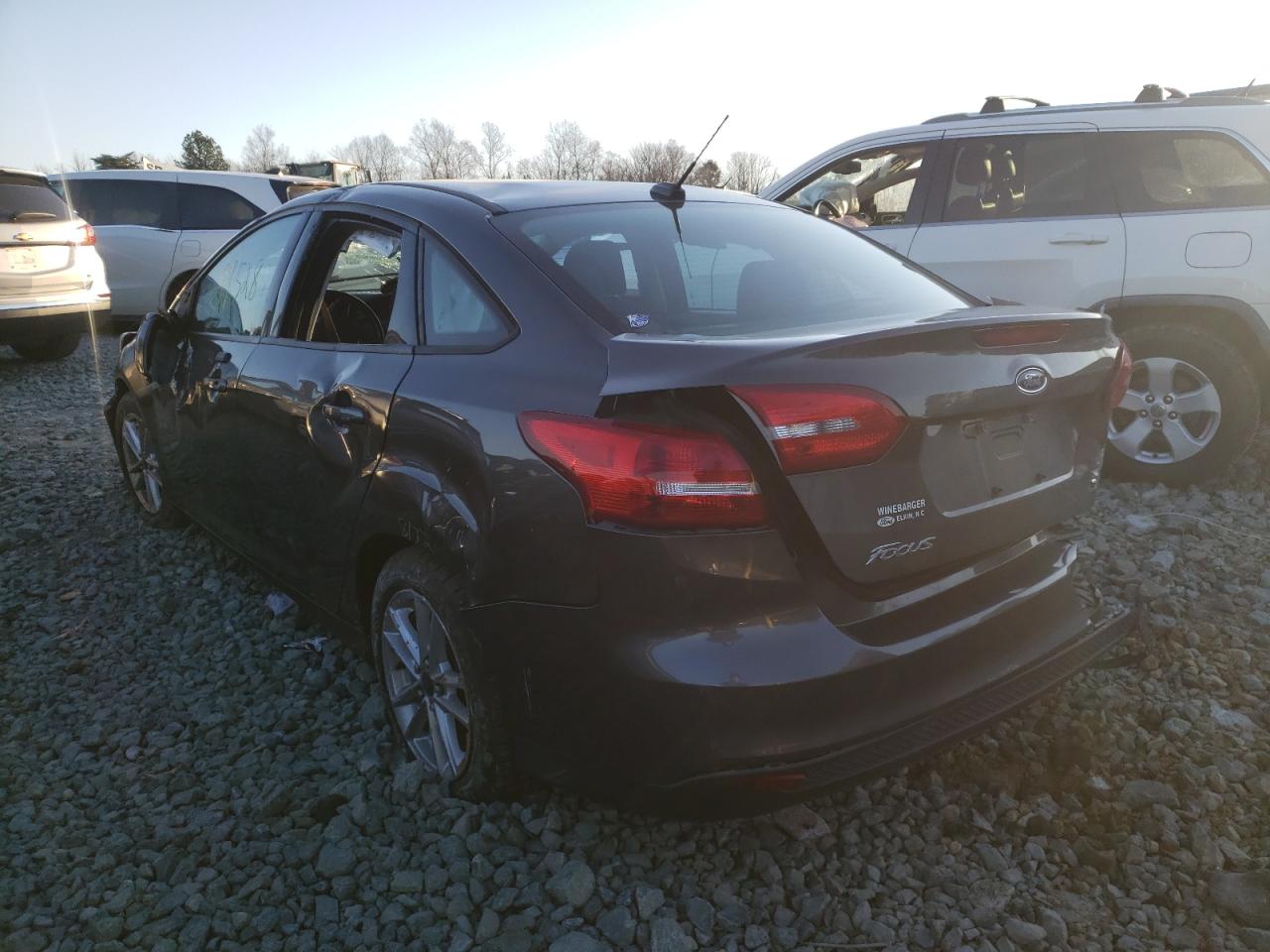 Photo 3 from auction – 2016 FORD FOCUS SE with VIN 1FADP3F2XGL210353