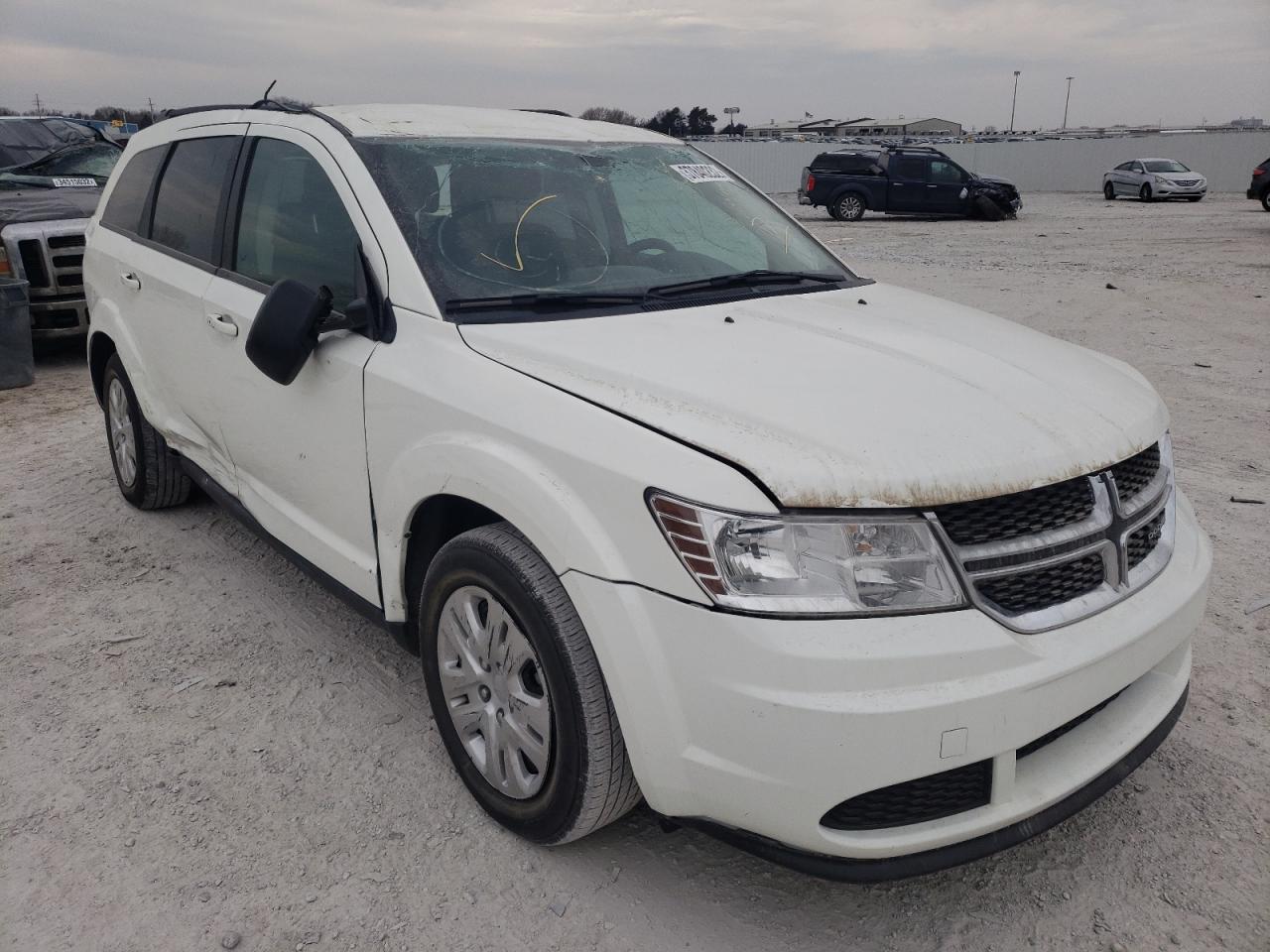DODGE JOURNEY SE 2019 with VIN 3C4PDCAB9KT870436 - Photo from auction