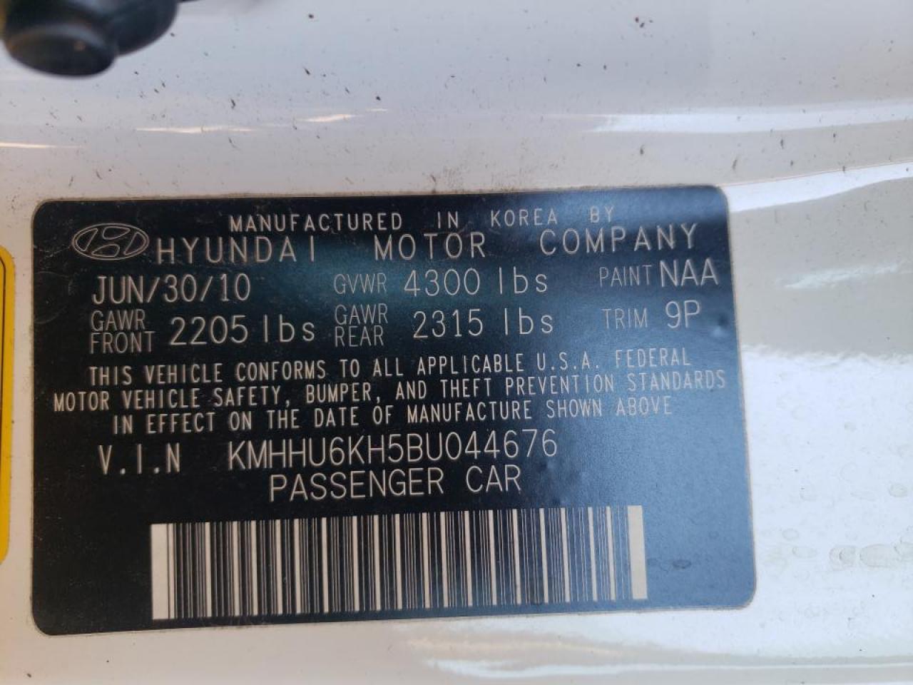 Photo 10 from auction – 2011 HYUNDAI GENESIS CO with VIN KMHHU6KH5BU044676