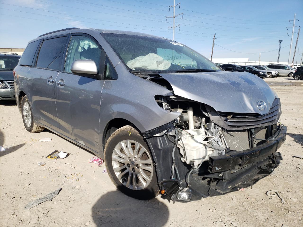 Photo 1 from auction – 2017 TOYOTA SIENNA XLE with VIN 5TDYZ3DC4HS780494