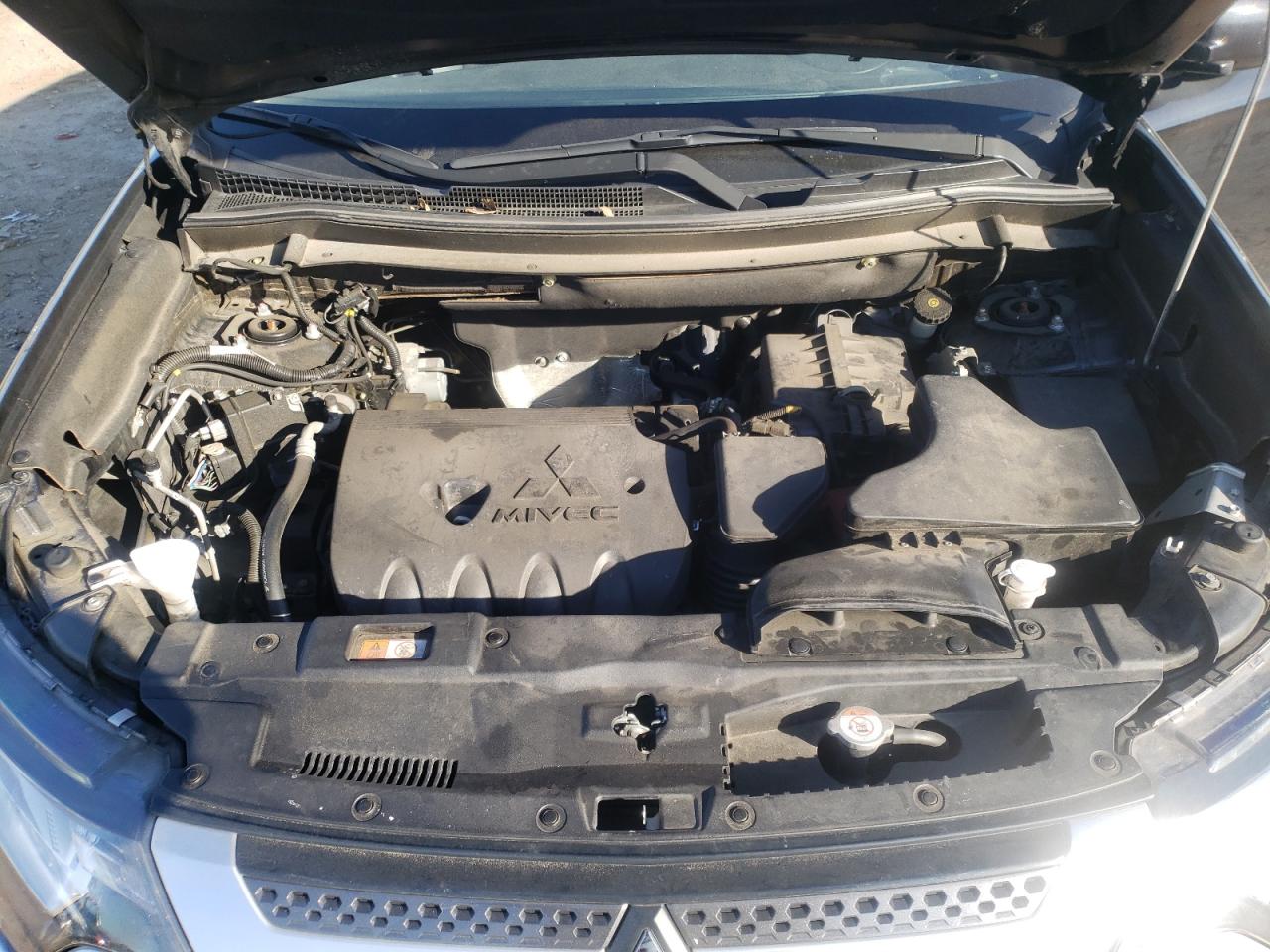 Photo 7 from auction – 2019 MITSUBISHI OUTLANDER with VIN JA4AZ3A34KZ041406