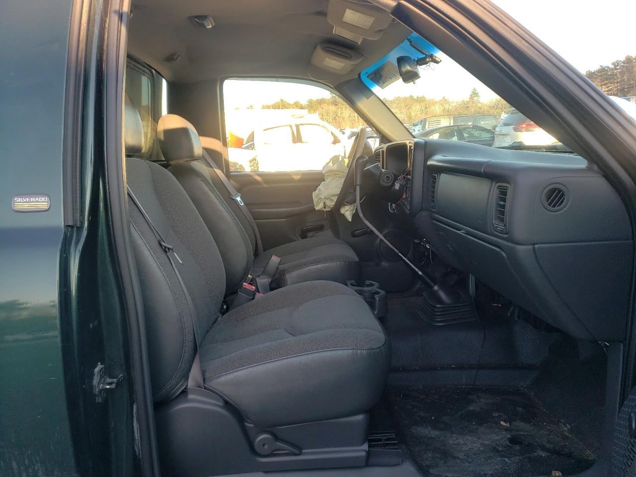 Photo 5 from auction – 2003 CHEVROLET SILVERADO with VIN 1GCEC14X03Z360055