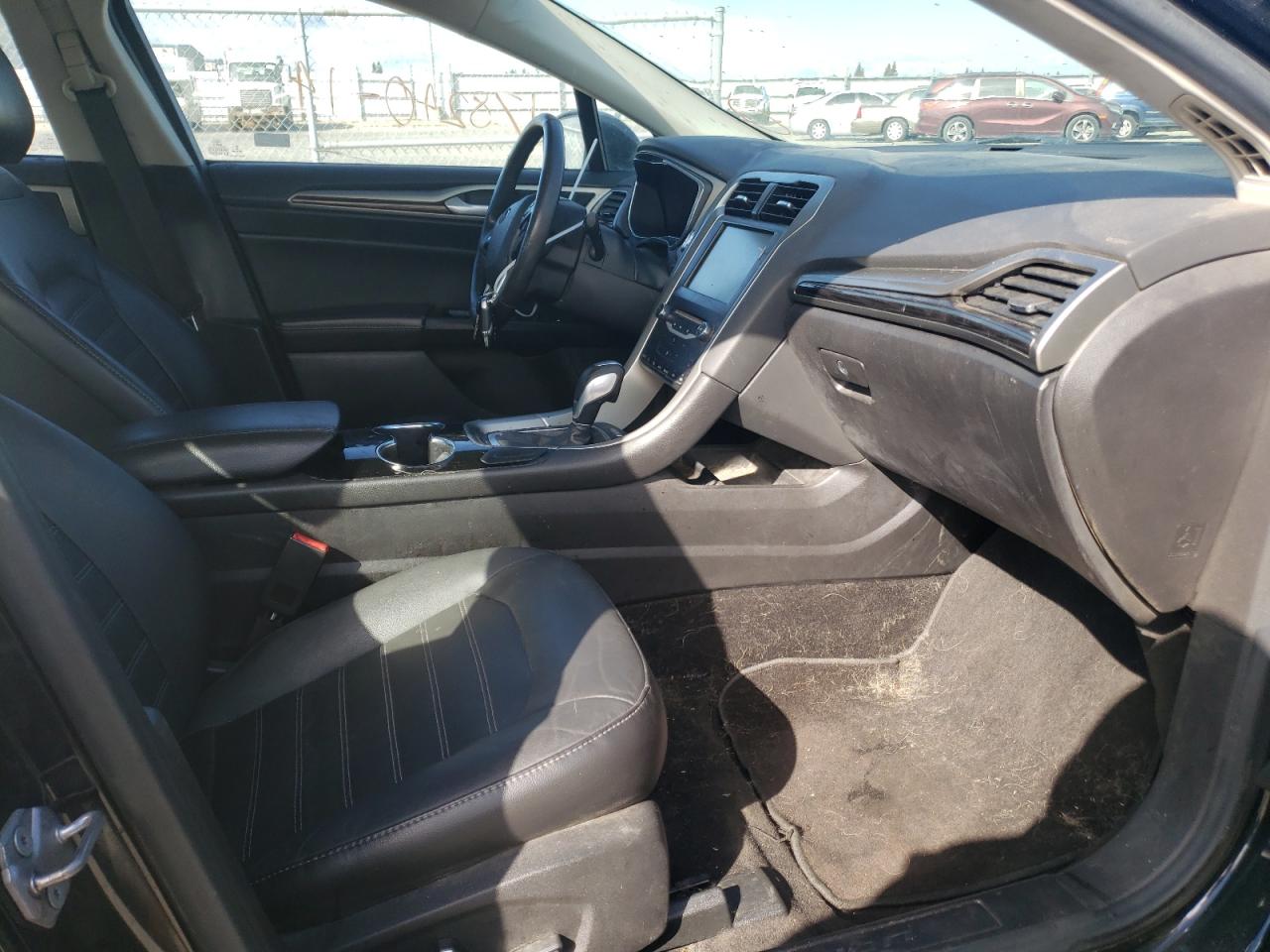 Photo 5 from auction – 2014 FORD FUSION SE with VIN 3FA6P0LU9ER270068