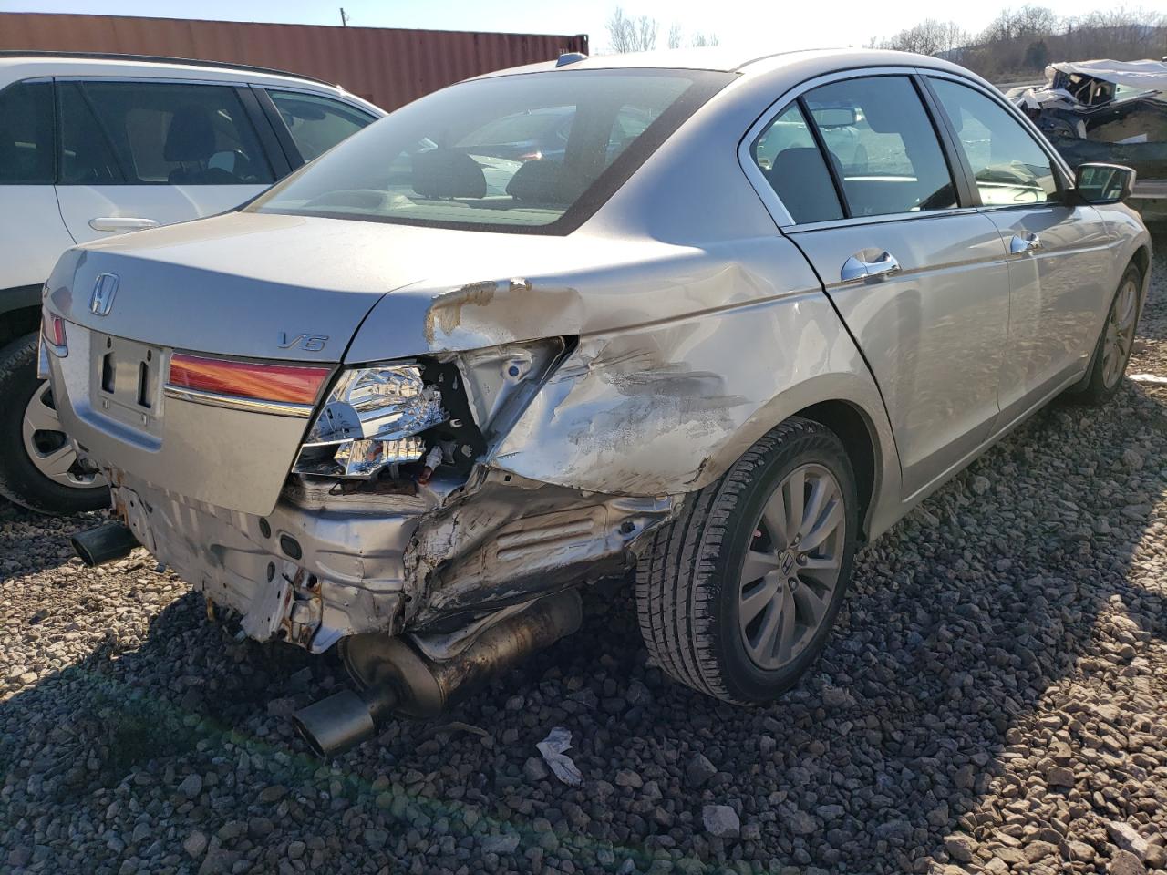 Photo 4 from auction – 2011 HONDA ACCORD EXL with VIN 1HGCP3F85BA003272