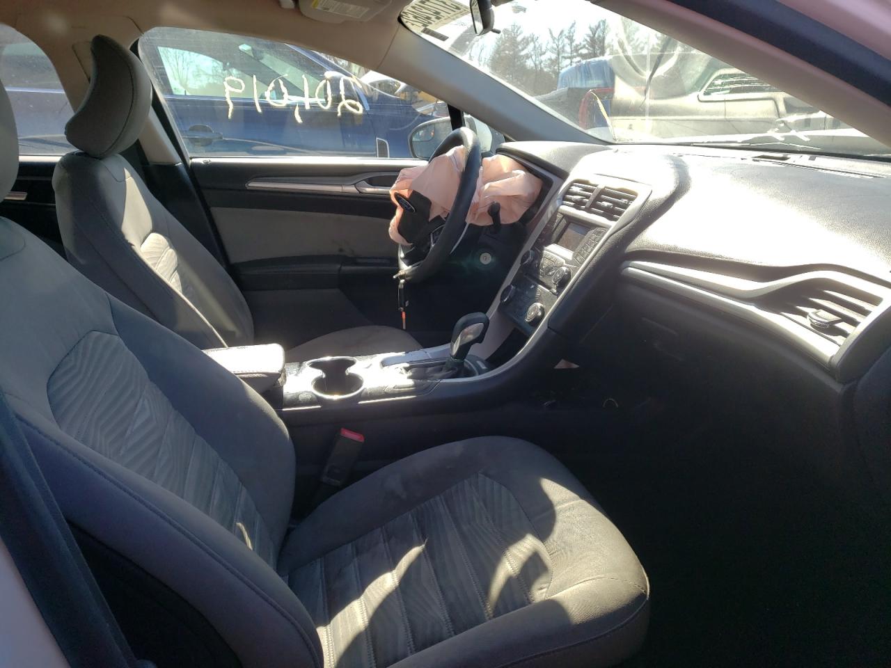 Photo 5 from auction – 2016 FORD FUSION S with VIN 3FA6P0G77GR184121