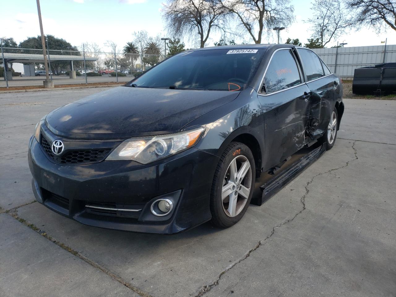 Photo 2 from auction – 2012 TOYOTA CAMRY BASE with VIN 4T1BF1FK9CU158884