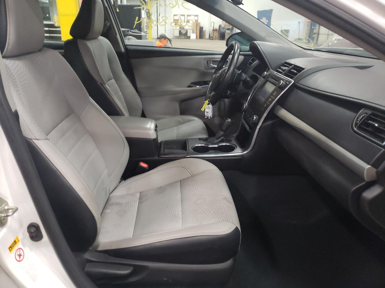 Photo 5 from auction – 2017 TOYOTA CAMRY SE with VIN 4T1BF1FK5HU298244