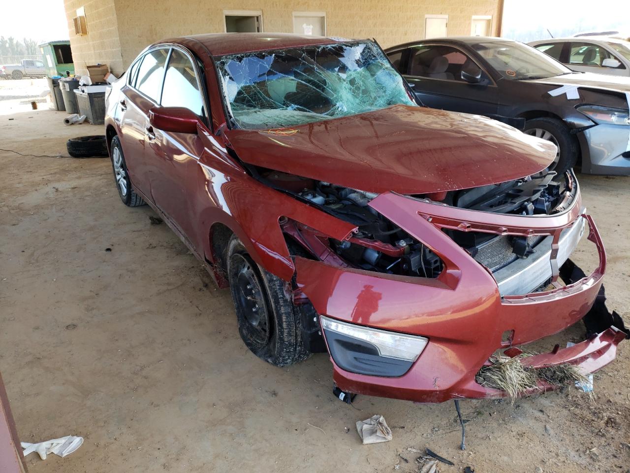NISSAN ALTIMA 2.5 2015 with VIN 1N4AL3AP2FN330491 - Photo from auction