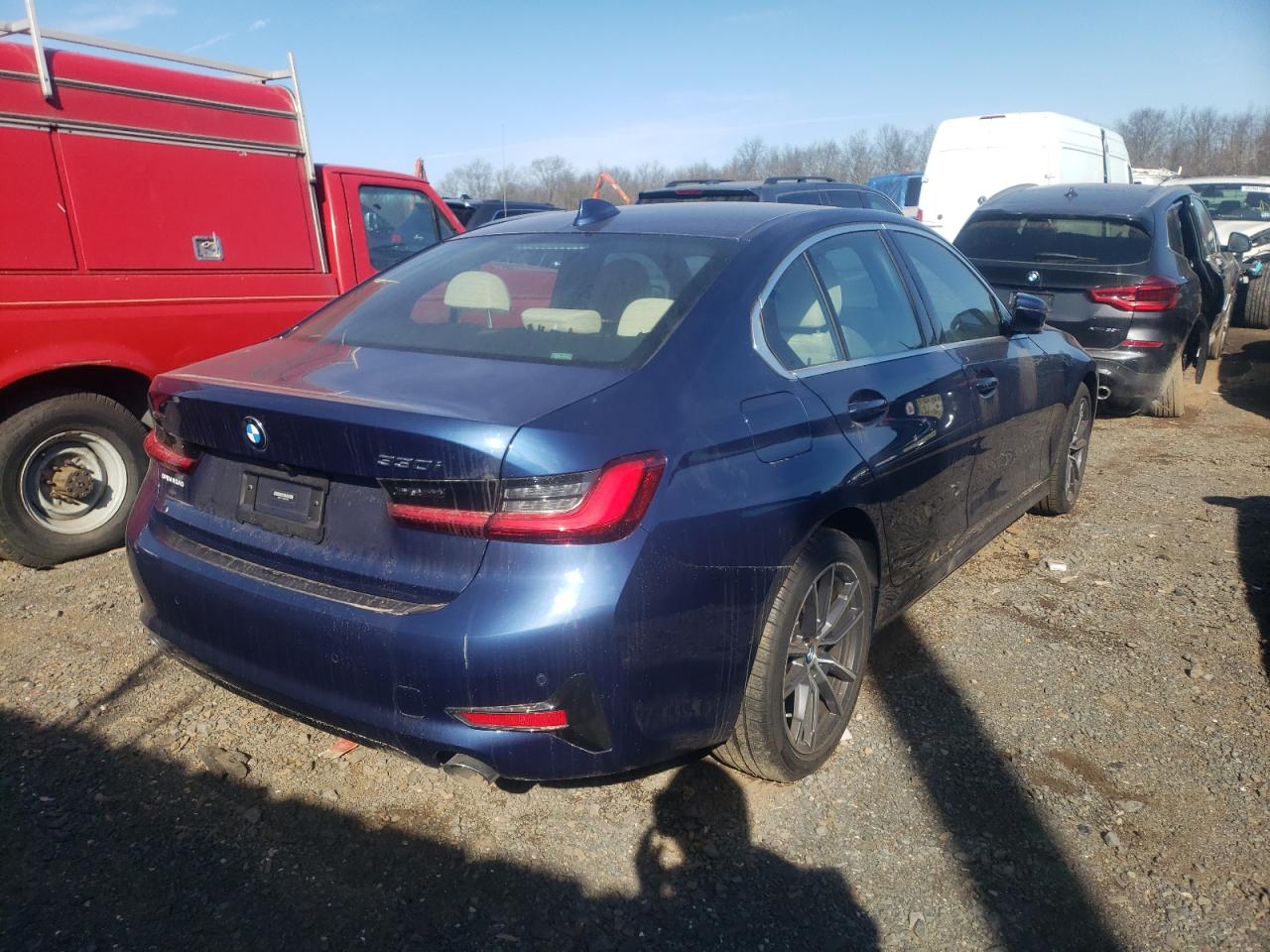 Photo 4 from auction – 2021 BMW 330XI with VIN 3MW5R7J02M8C10921
