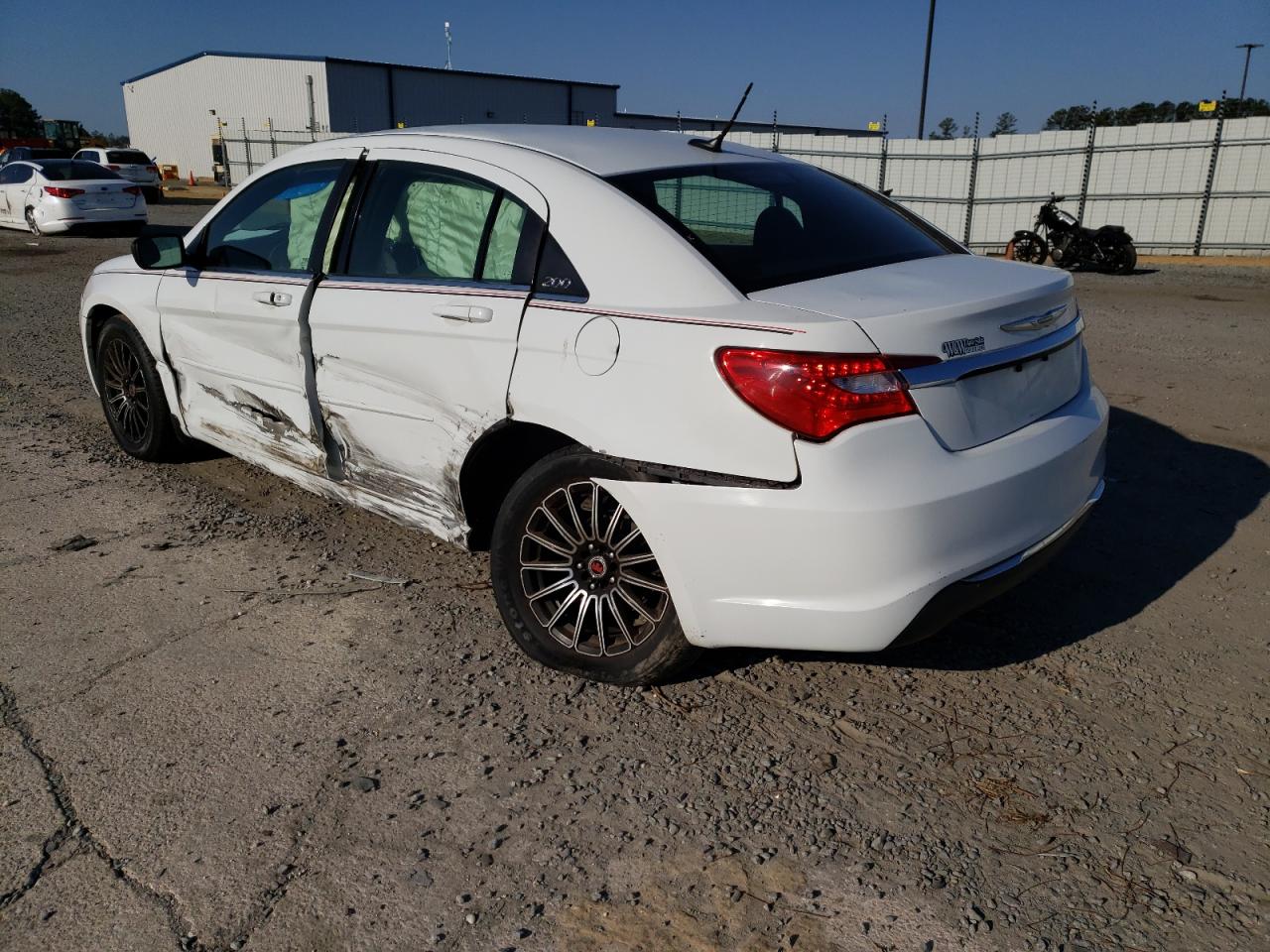 Photo 10 from auction – 2012 CHRYSLER 200 LX with VIN 1C3CCBAB0CN318874