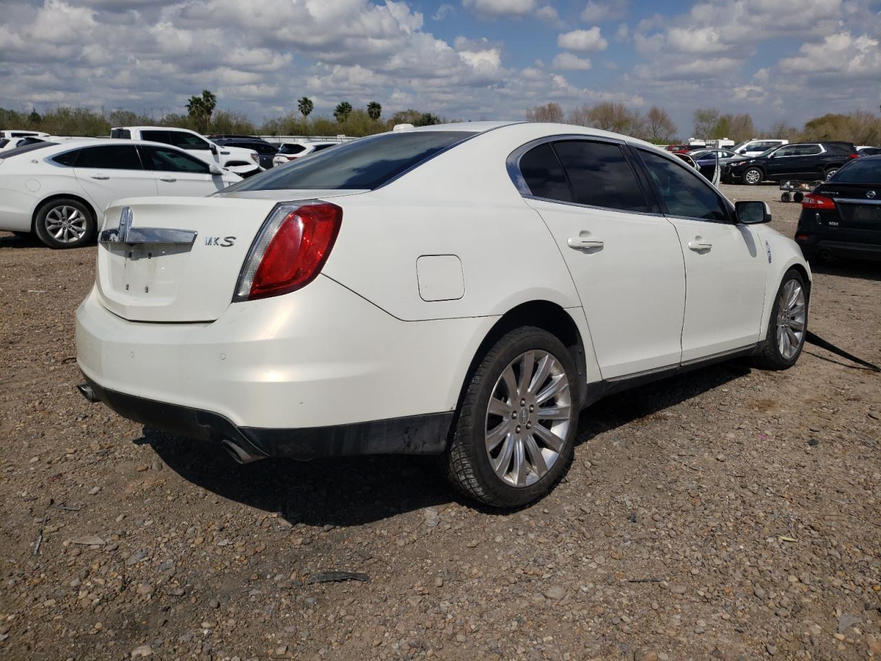 Photo 4 from auction – 2012 LINCOLN MKS with VIN 1LNHL9DR5CG803157