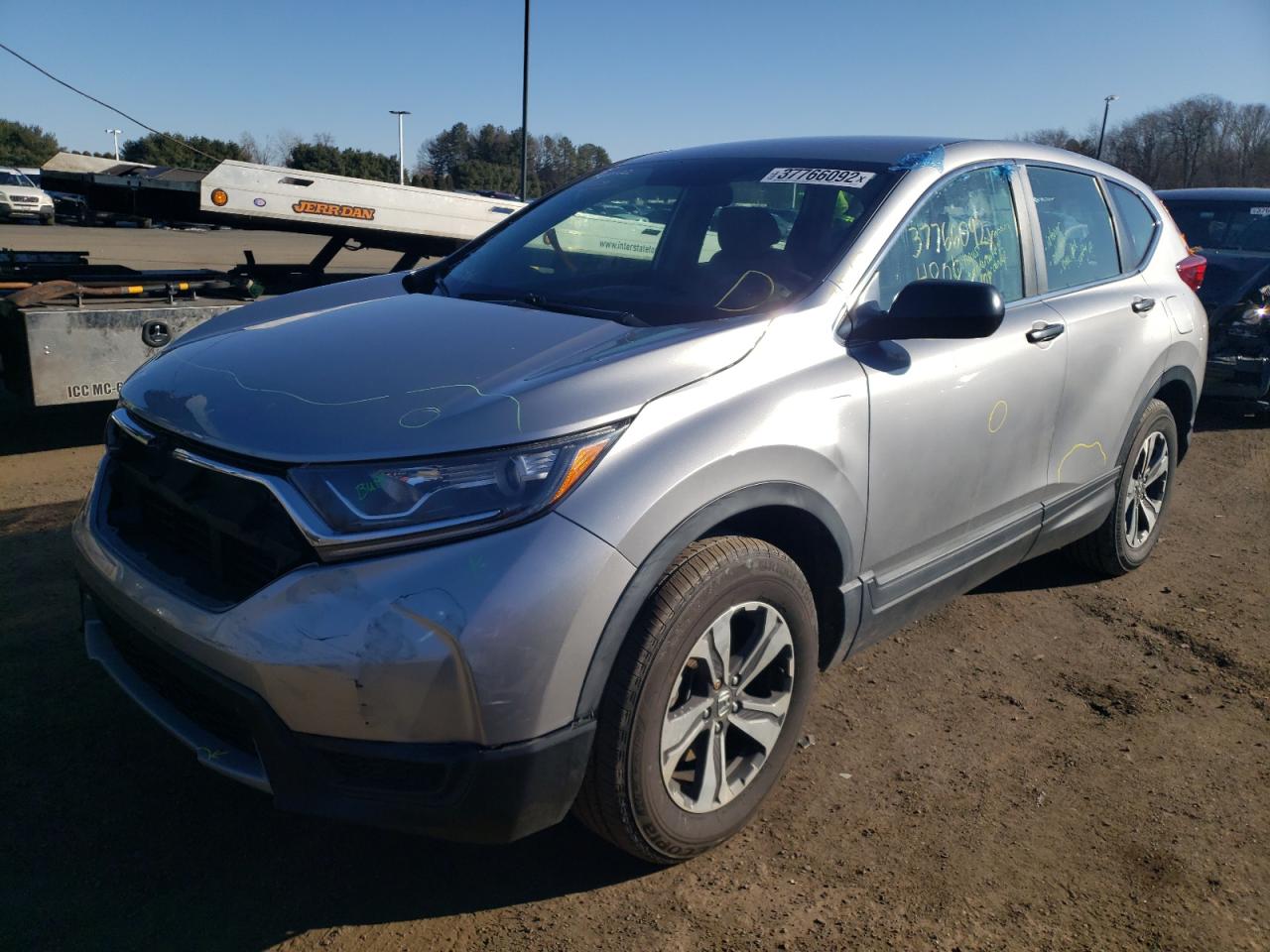Photo 2 from auction – 2017 HONDA CR-V LX with VIN 2HKRW6H33HH213837
