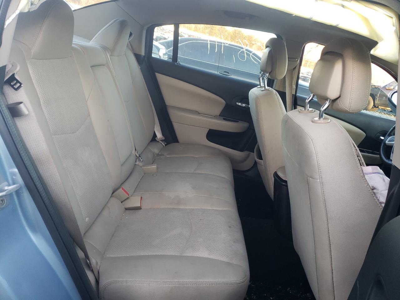 Photo 6 from auction – 2012 CHRYSLER 200 LIMITE with VIN 1C3CCBCG2CN221751
