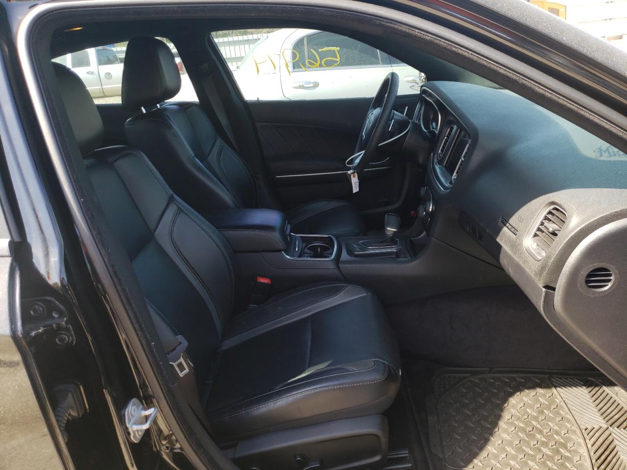 Photo 5 from auction – 2017 DODGE CHARGER SX with VIN 2C3CDXHG8HH642182