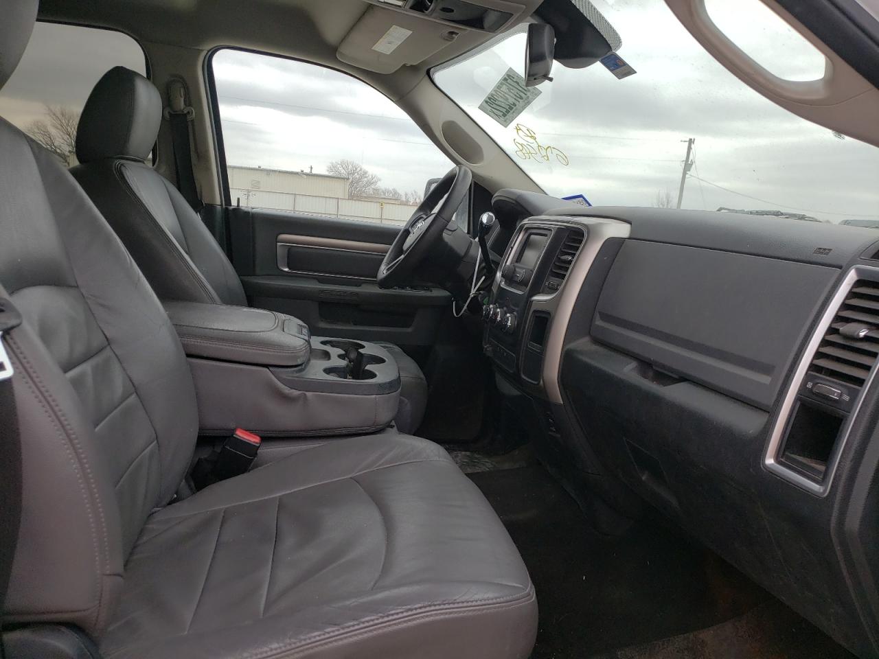 Photo 5 from auction – 2015 RAM 2500 SLT with VIN 3C6UR5DL3FG672588