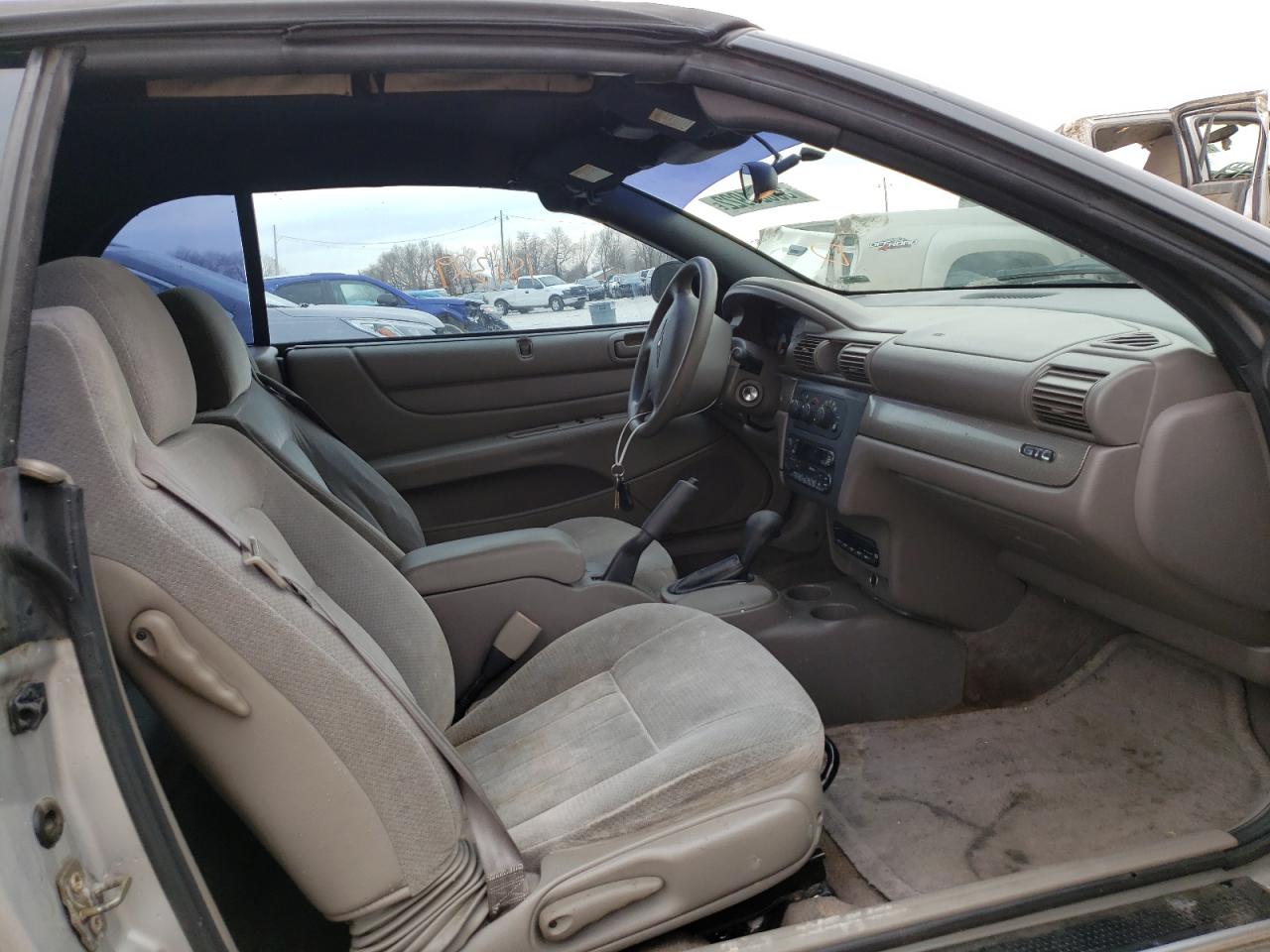 Photo 5 from auction – 2002 CHRYSLER SEBRING GT with VIN 1C3EL75R32N305337