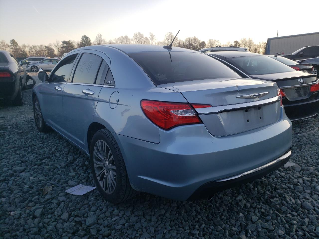 Photo 3 from auction – 2012 CHRYSLER 200 LIMITE with VIN 1C3CCBCG2CN221751