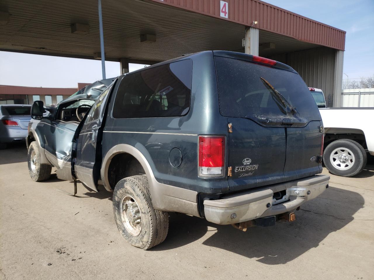 Photo 3 from auction – 2000 FORD EXCURSION with VIN 1FMSU43FXYEE35350