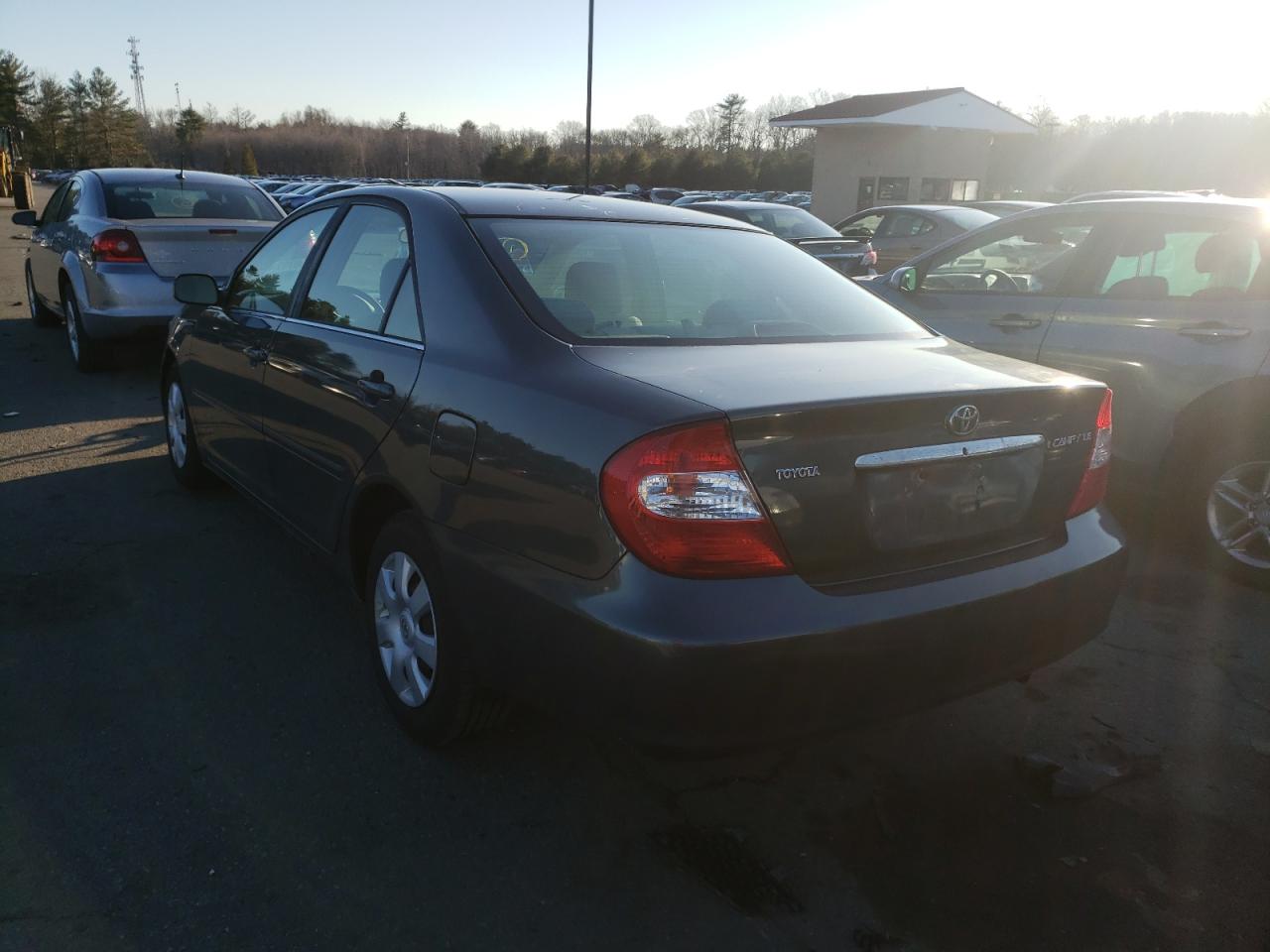 Photo 3 from auction – 2003 TOYOTA CAMRY LE with VIN 4T1BE32K93U242854