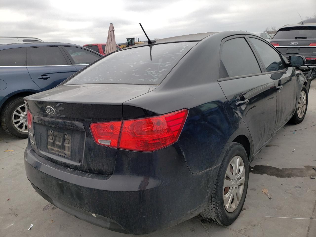 Photo 4 from auction – 2013 KIA FORTE EX with VIN KNAFU4A26D5666808