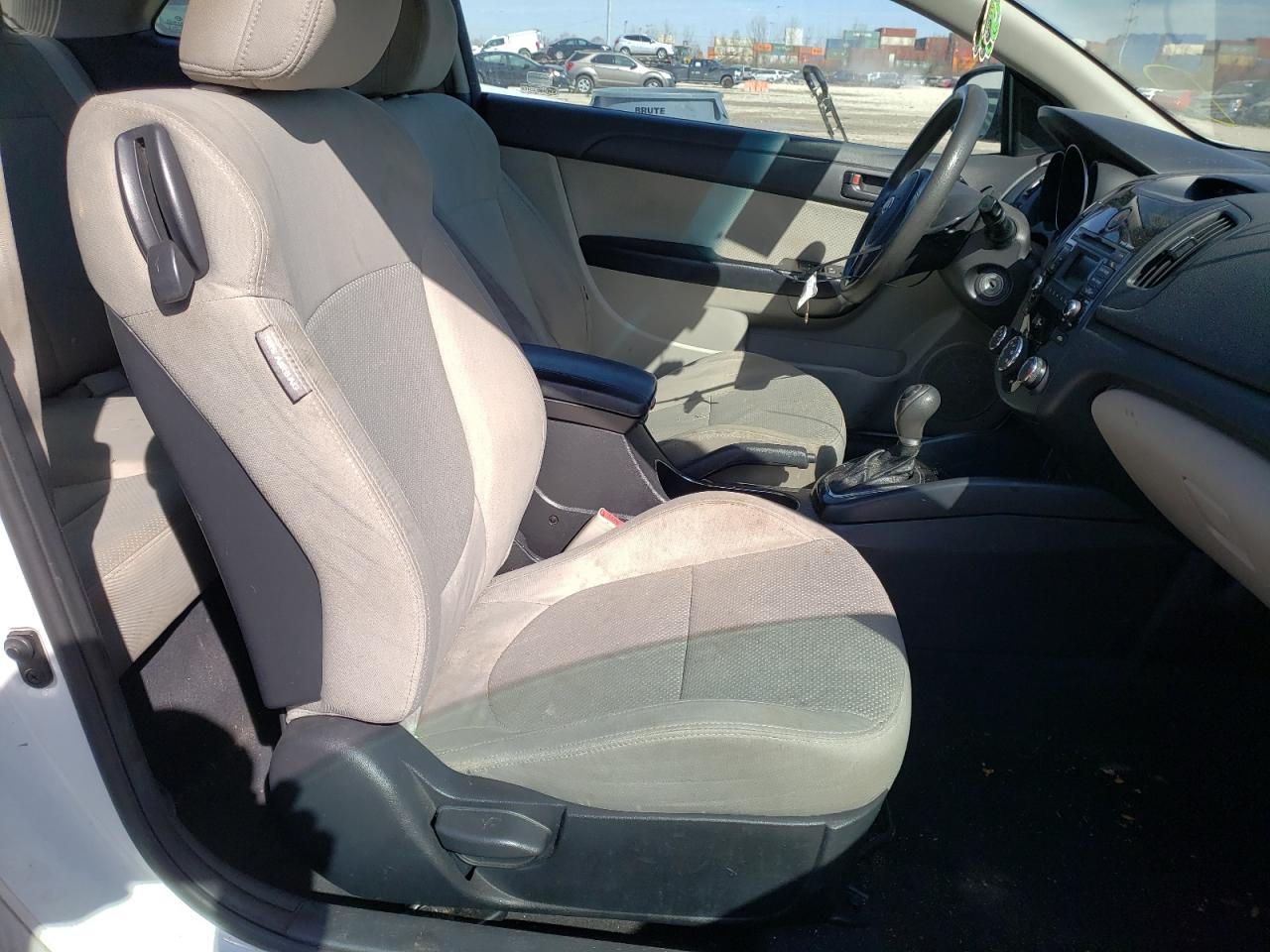 Photo 5 from auction – 2012 KIA FORTE ex with VIN KNAFU6A27C5473769