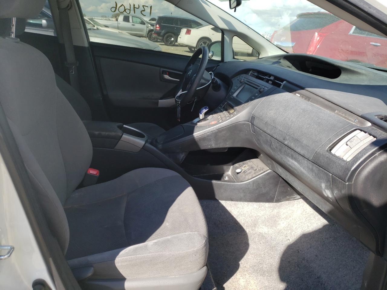 Photo 5 from auction – 2013 TOYOTA PRIUS PLUG with VIN JTDKN3DP2D3037462