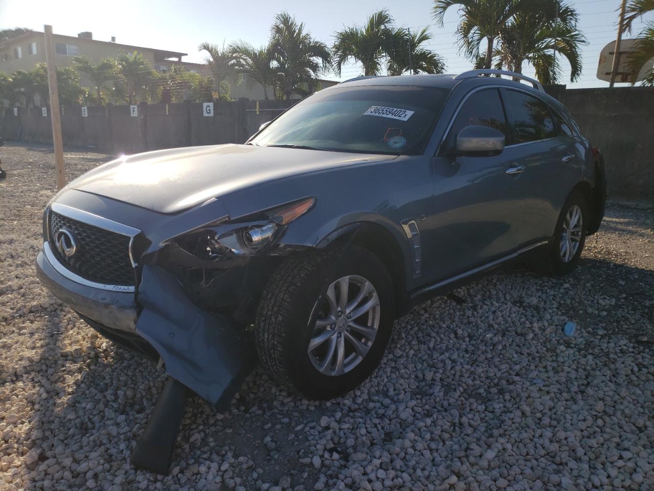 Photo 2 from auction – 2017 INFINITI QX70 with VIN JN8CS1MWXHM413998